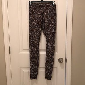 Limited edition lulu pants